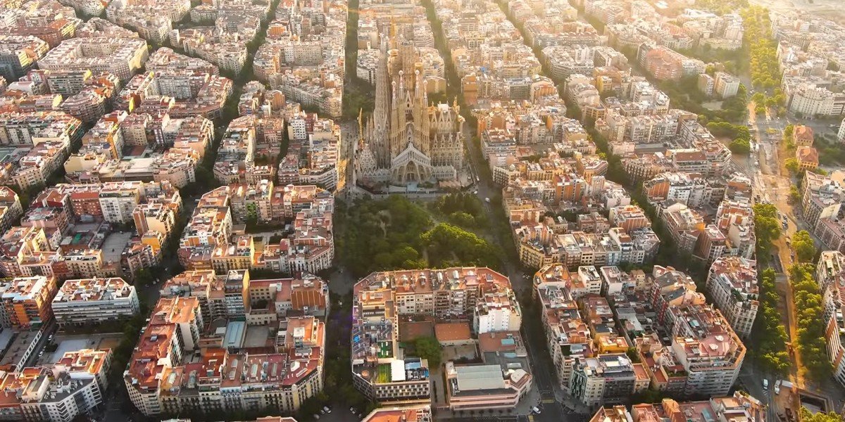 Panoramic Barcelona: Old Town Walking Tour, Helicopter Flight and Boat Trip Panoramic Barcelona: Old Town Walking Tour, Helicopter Flight and Boat Trip