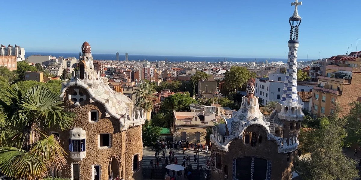 Entry Ticket and 1.5-hour Guided Tour to Park Güell Entry Ticket and 1.5-hour Guided Tour to Park Güell