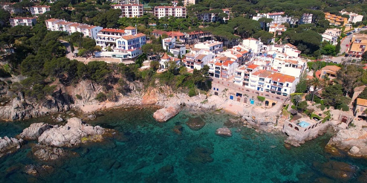 Full-day tour to the Costa Brava from Barcelona Full-day tour to the Costa Brava from Barcelona