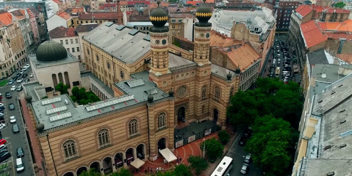 Jewish Heritage Tour with Admission to Dohany Street Synagogue in Budapest Jewish Heritage Tour with Admission to Dohany Street Synagogue in Budapest