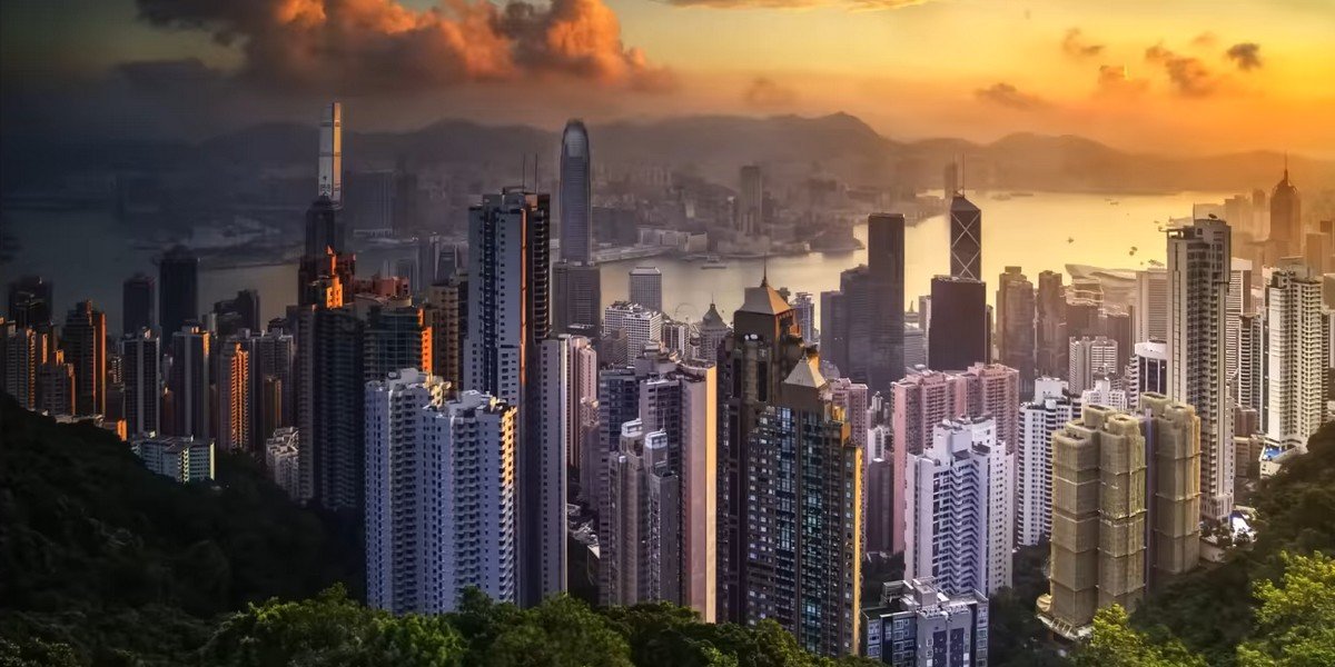 Private Evening Tour of Hong Kong with a Guide Private Evening Tour of Hong Kong with a Guide