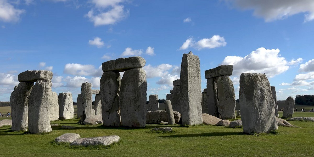 Stonehenge Tour from London (unescorted) Stonehenge Tour from London (unescorted)