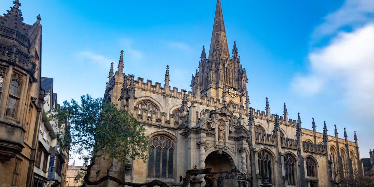 Oxford, Stratford-upon-Avon and Warwick Castle Day Tour Oxford, Stratford-upon-Avon and Warwick Castle Day Tour