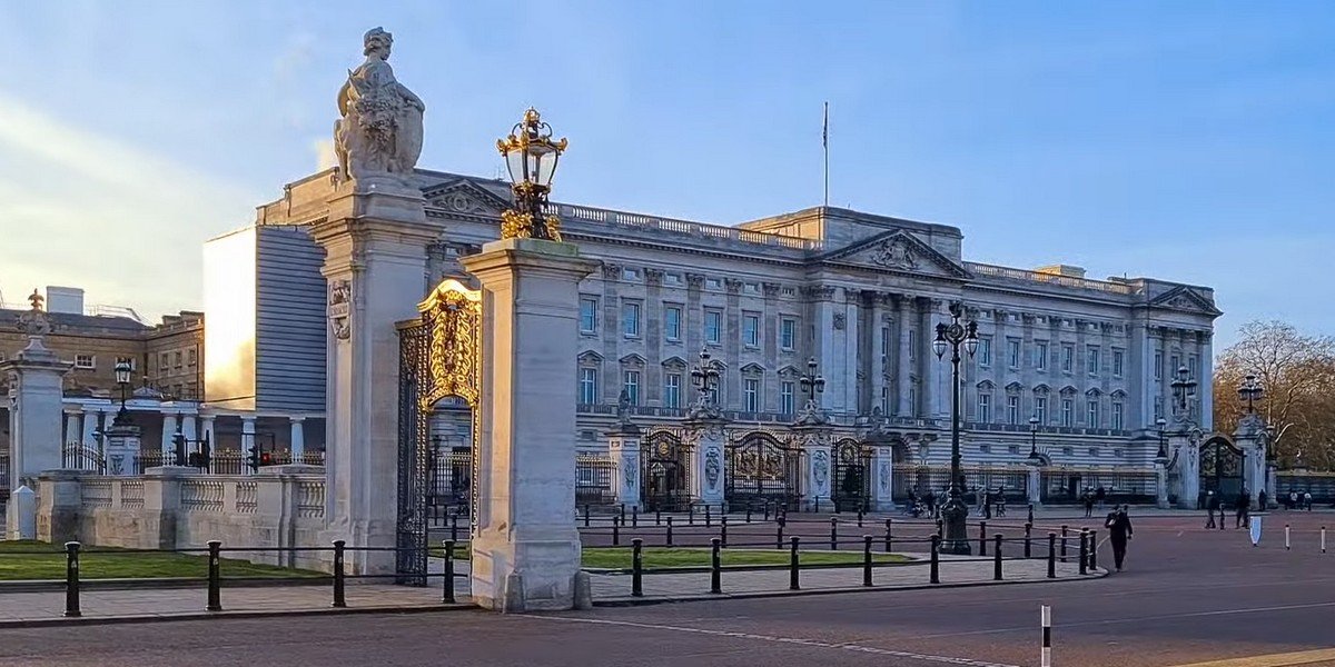 Palaces and Parliament: London Top Sights Tour Palaces and Parliament: London Top Sights Tour