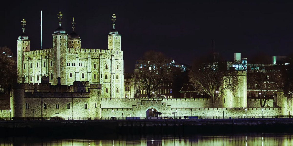 Walking Tour of London’s dark history: Ghost, Ghouls and Gallows with Boat Trip Walking Tour of London’s dark history: Ghost, Ghouls and Gallows with Boat Trip