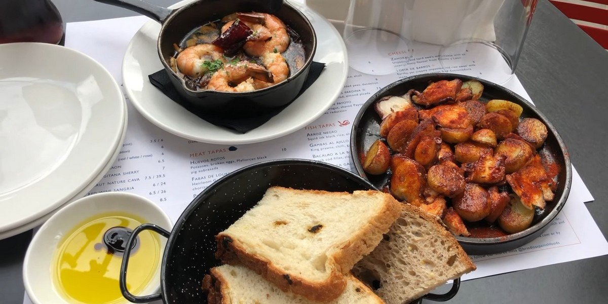 London Walking Foodie Tour in a Small-Group London Walking Foodie Tour in a Small-Group