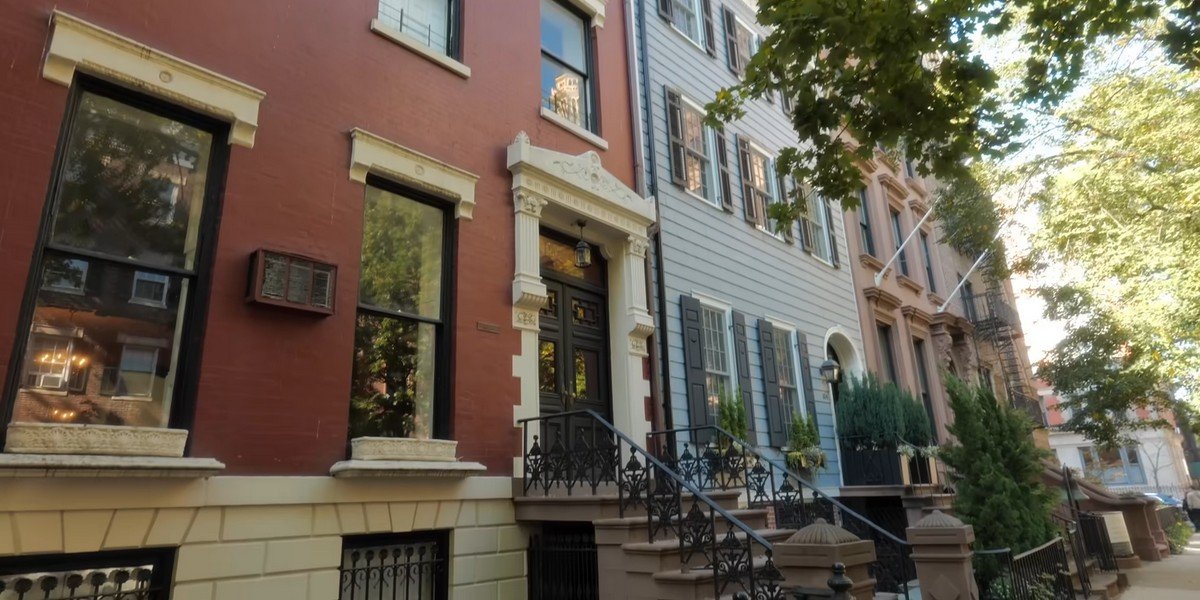 The Most Colorful Neighborhoods of New York: Bronx, Queens and Brooklyn The Most Colorful Neighborhoods of New York: Bronx, Queens and Brooklyn