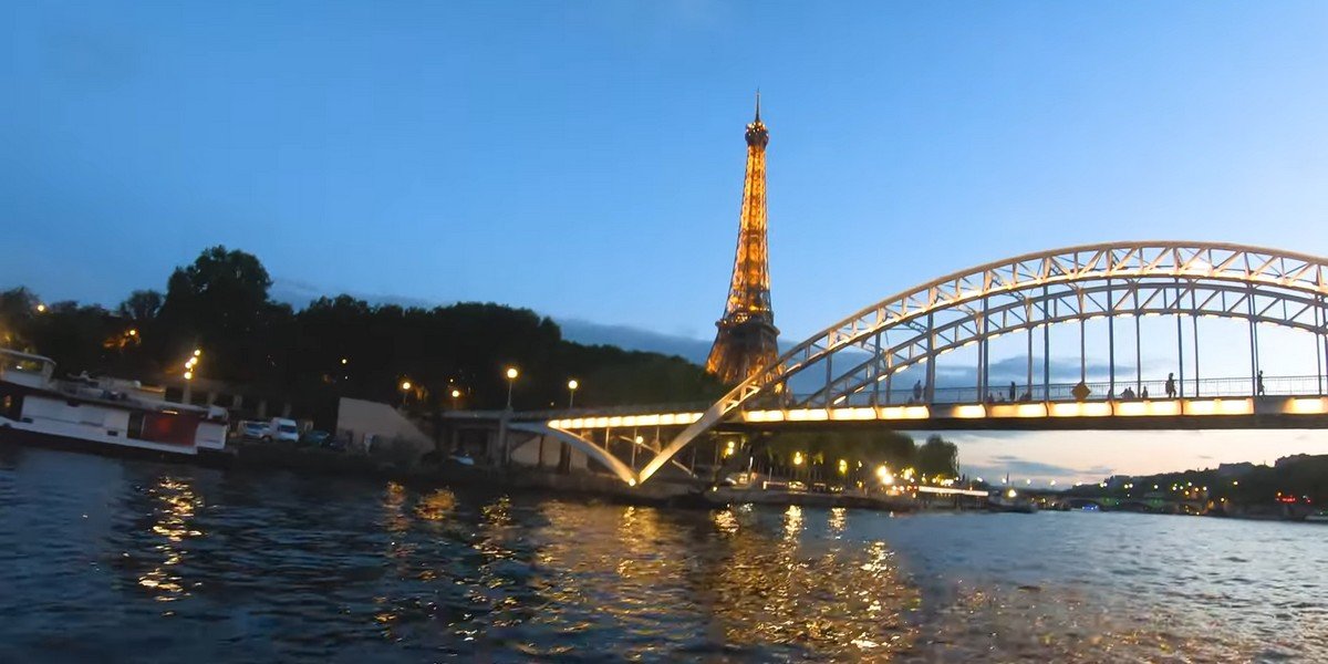 Seine River Cruise with Champagne Tasting Seine River Cruise with Champagne Tasting