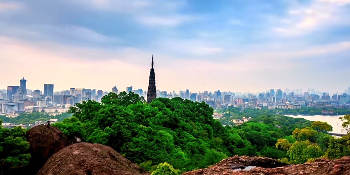 Hangzhou Private Tour by Bullet Train with West Lake Boat Ride Hangzhou Private Tour by Bullet Train with West Lake Boat Ride