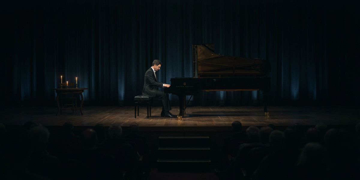 Debussy by Candlelight, photo 1