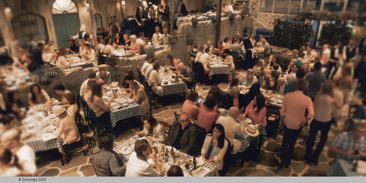 Scene 3 from the show "Mamma Mia! The Party"