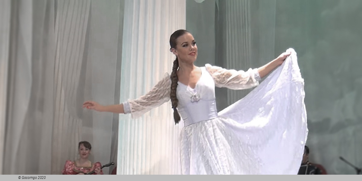 Scene 2 from the Unique Folk show "Feel Yourself Russian"