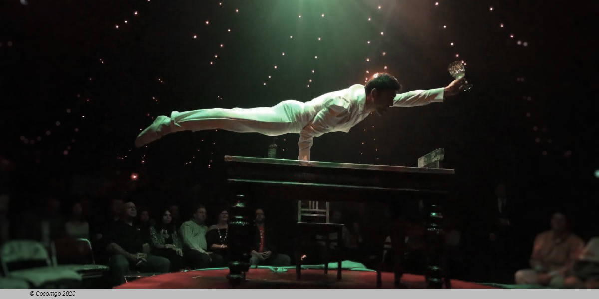 Scene 1 from the show "Absinthe", photo 2