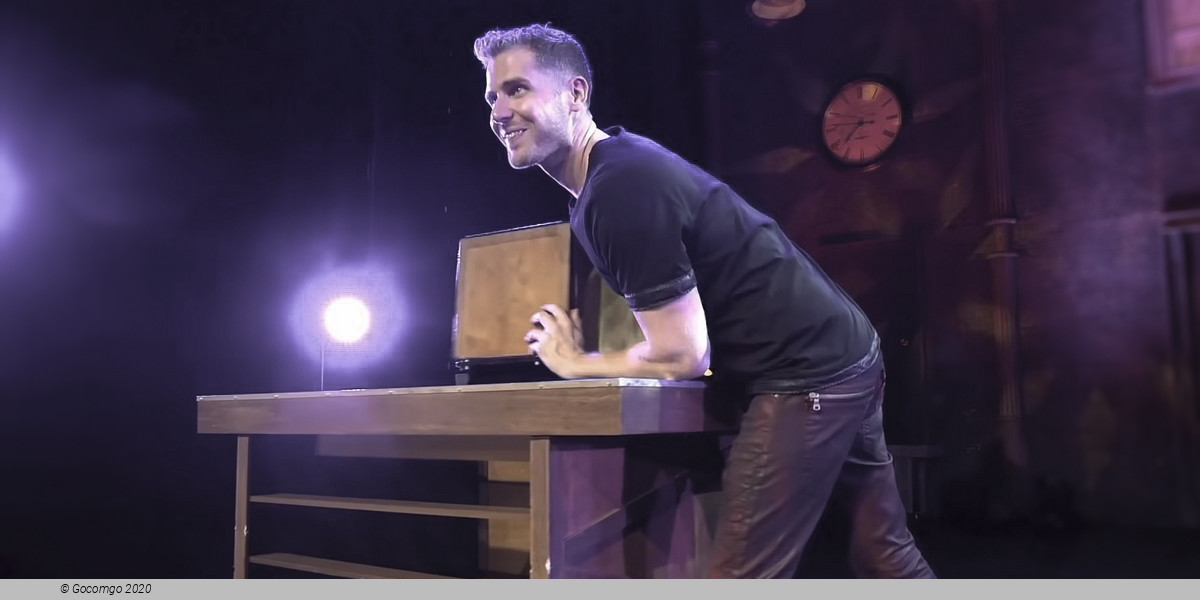 Scene 6 from the show "The Magic of Rob Lake", photo 6