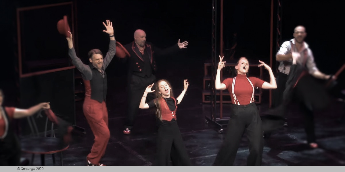 Scene 1 from the show "Showstopper! The Improvised Musical", photo 2